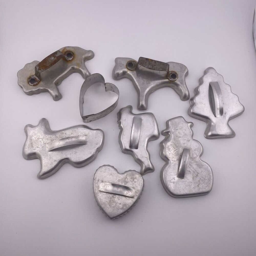 Miscellaneous Group of 8 of Vintage Metal Handled Cookie Cutters Mid-Century, Mo